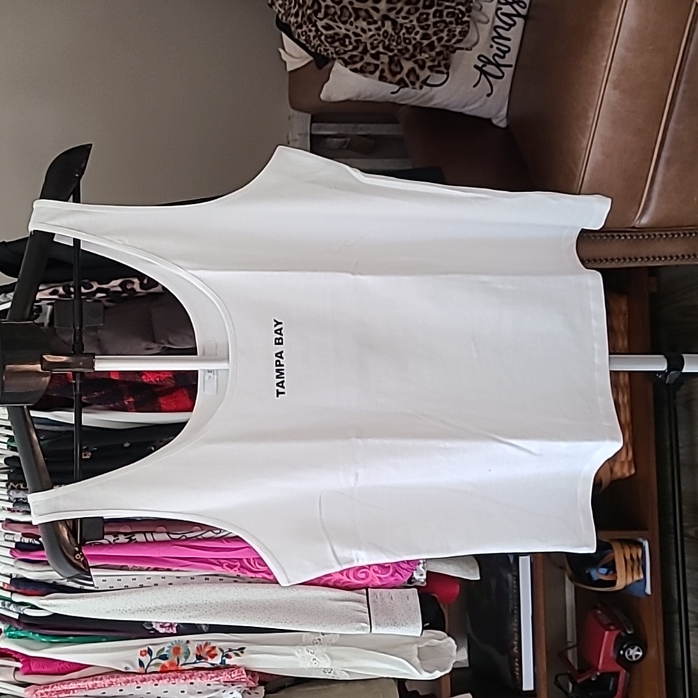 WEAR By Erin Andrews Tampa Bay Buccaneers Tank Top Sz Lg